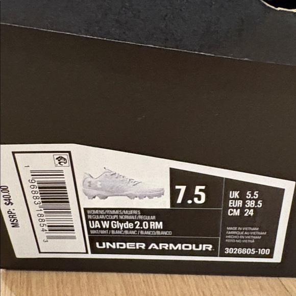 Under Armour White Cleats size 7.5 - Picture 3 of 3